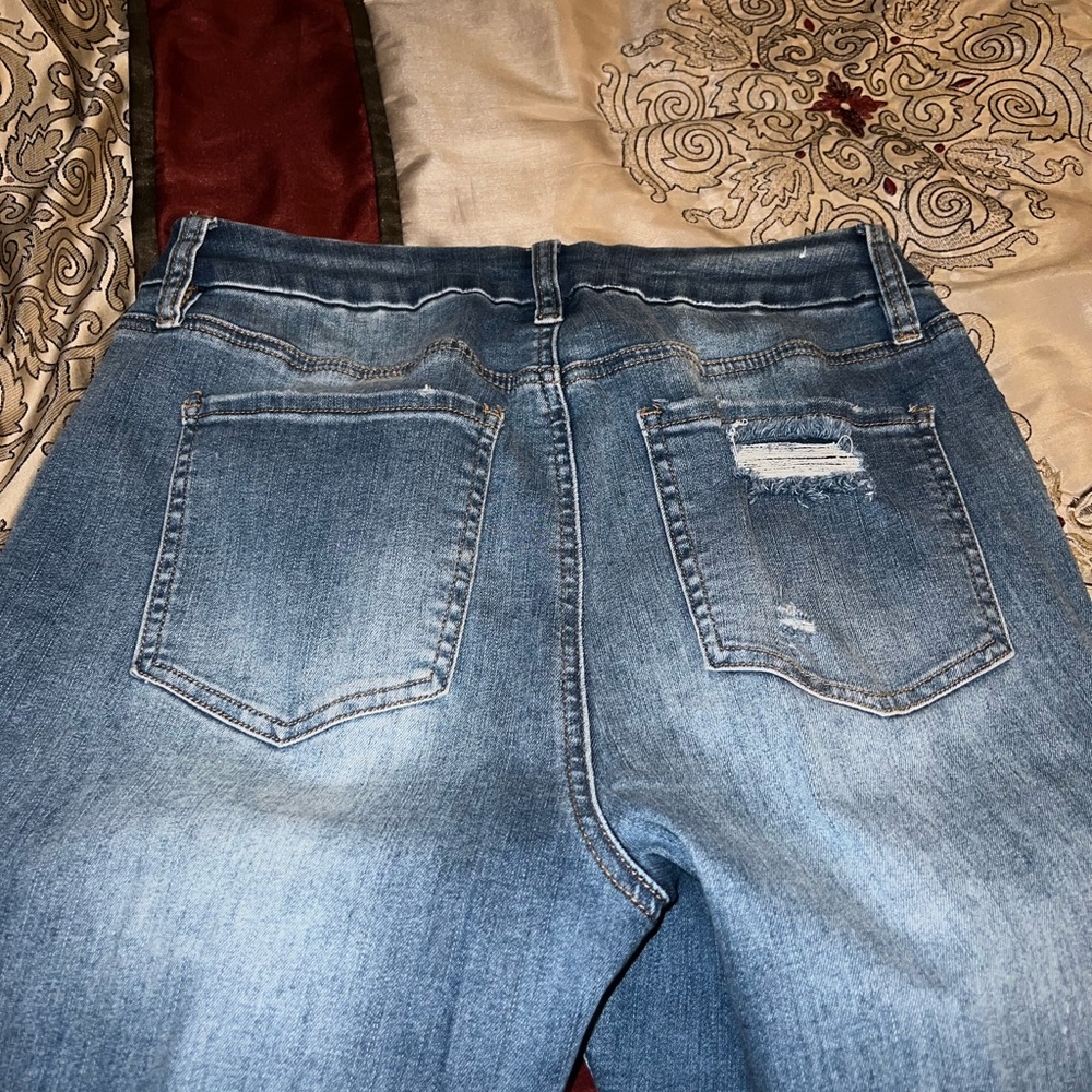 Curvy, high rise ankle jegging, size 12, fits loose, denim with rips